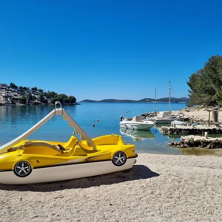 Holiday home Mobile Marina *